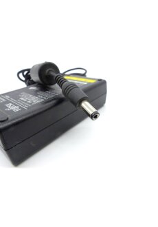 Fujitsu Lifebook Netzteil | CP041551-01 | FMV-AC325A | FPCAC62W | Original Netzadapter19V 3,16A