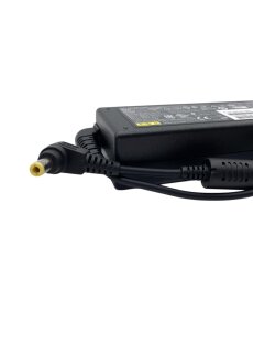 Netzteil AC Adapter Futjitsu ADP-90BE 5,5mm x 2,5mm  90 Watt 19V - 4,74A
