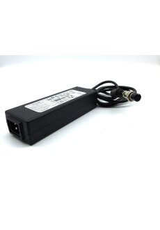 Lynnwood  WA98087 12V 8,3A 100W 3-pin connector AC Adapter