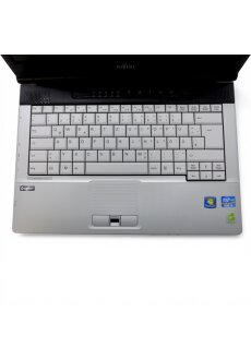 Fujitsu S751 | 14" Matt | Intel i3 | 4GB RAM | 300GB | Windows XP | QWERTZ